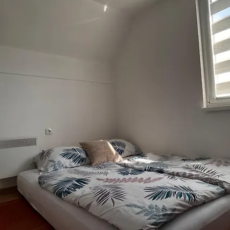 Vikendica Nuhanovic - *