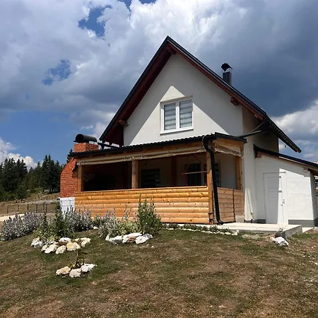 Casa de Férias Vikendica Nuhanovic -